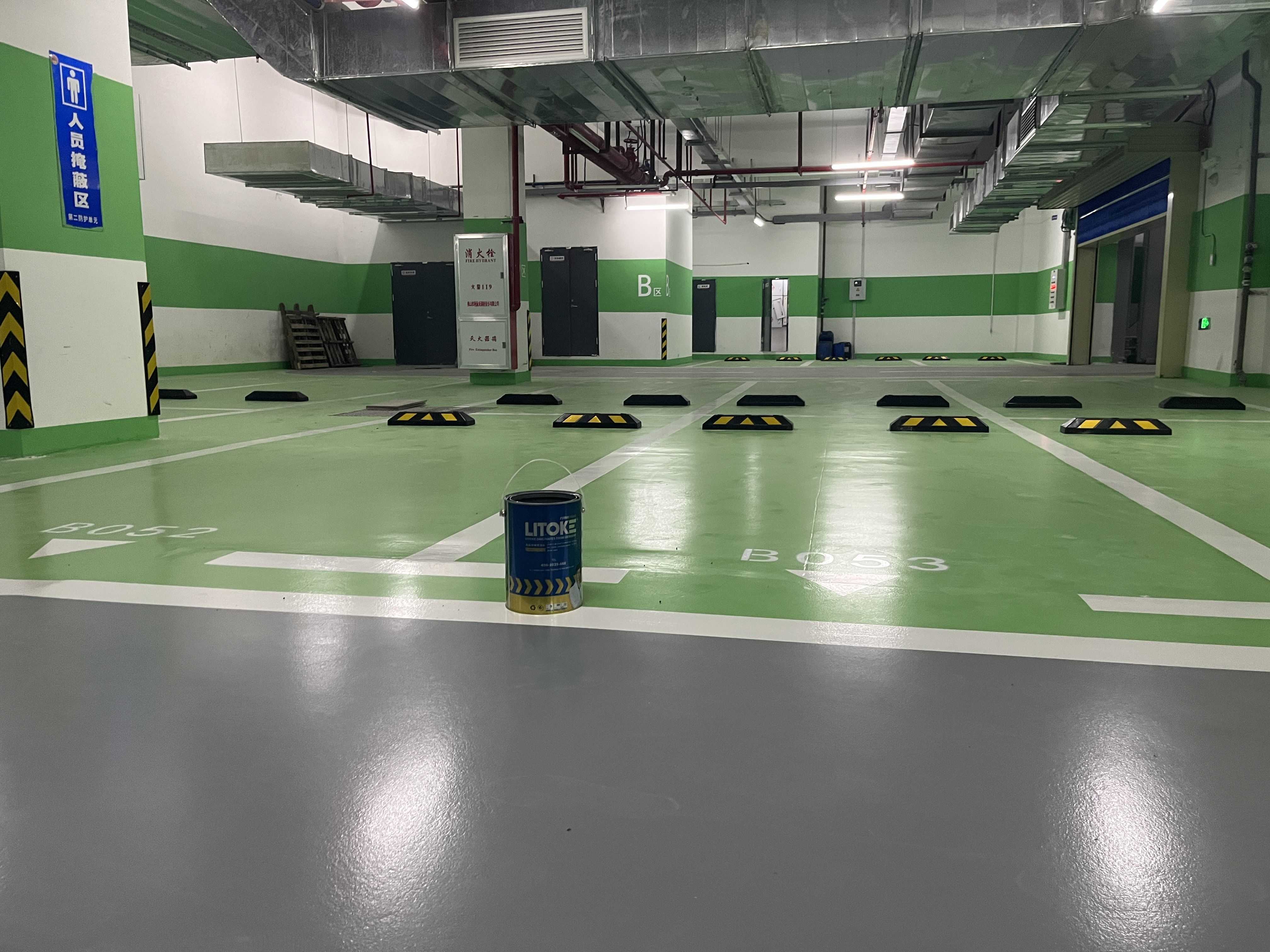 防止地下車庫地面起灰起砂的方法